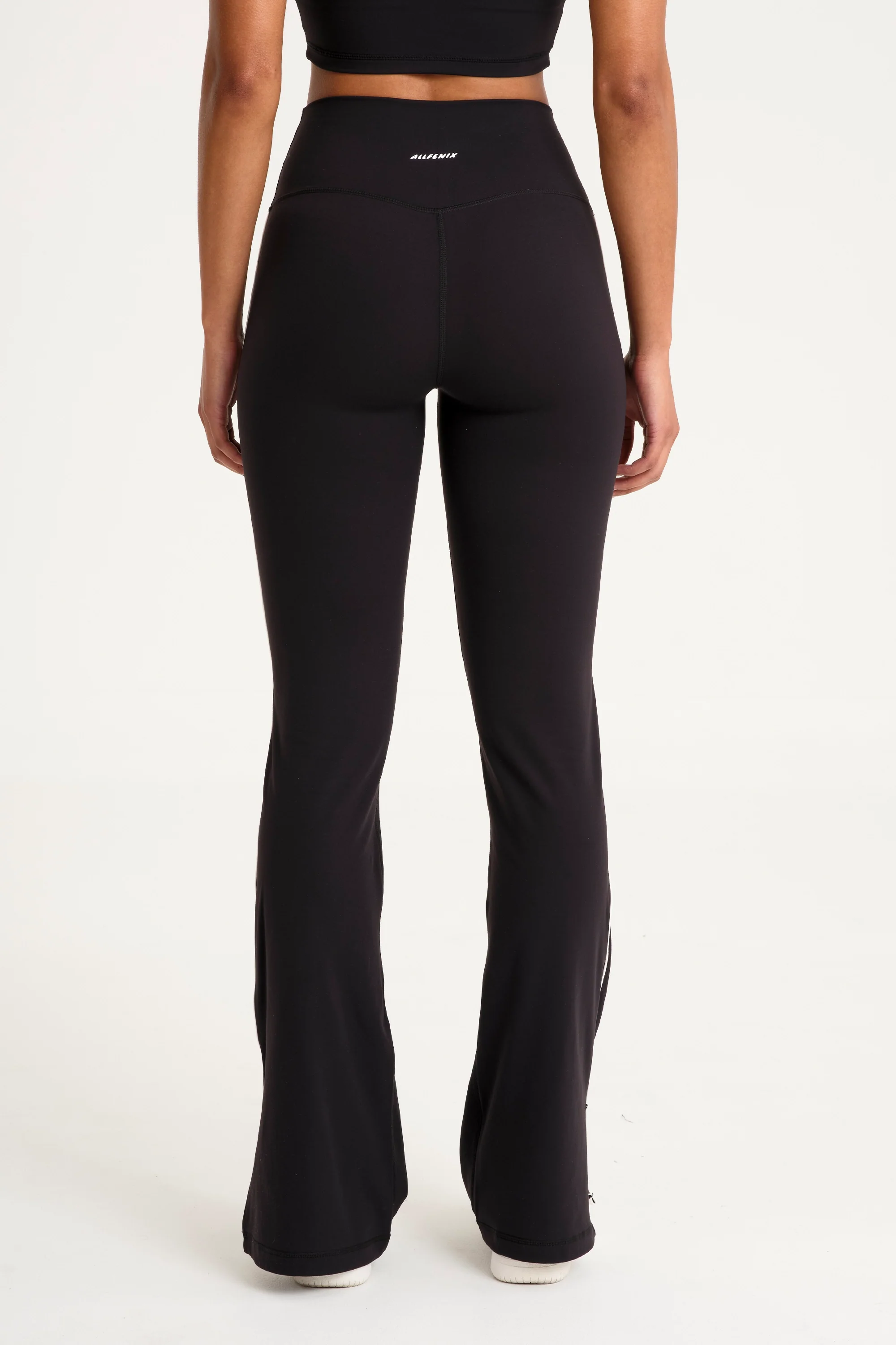 ALLFENIX CloudCore Contrast Flared Legging - Image 4