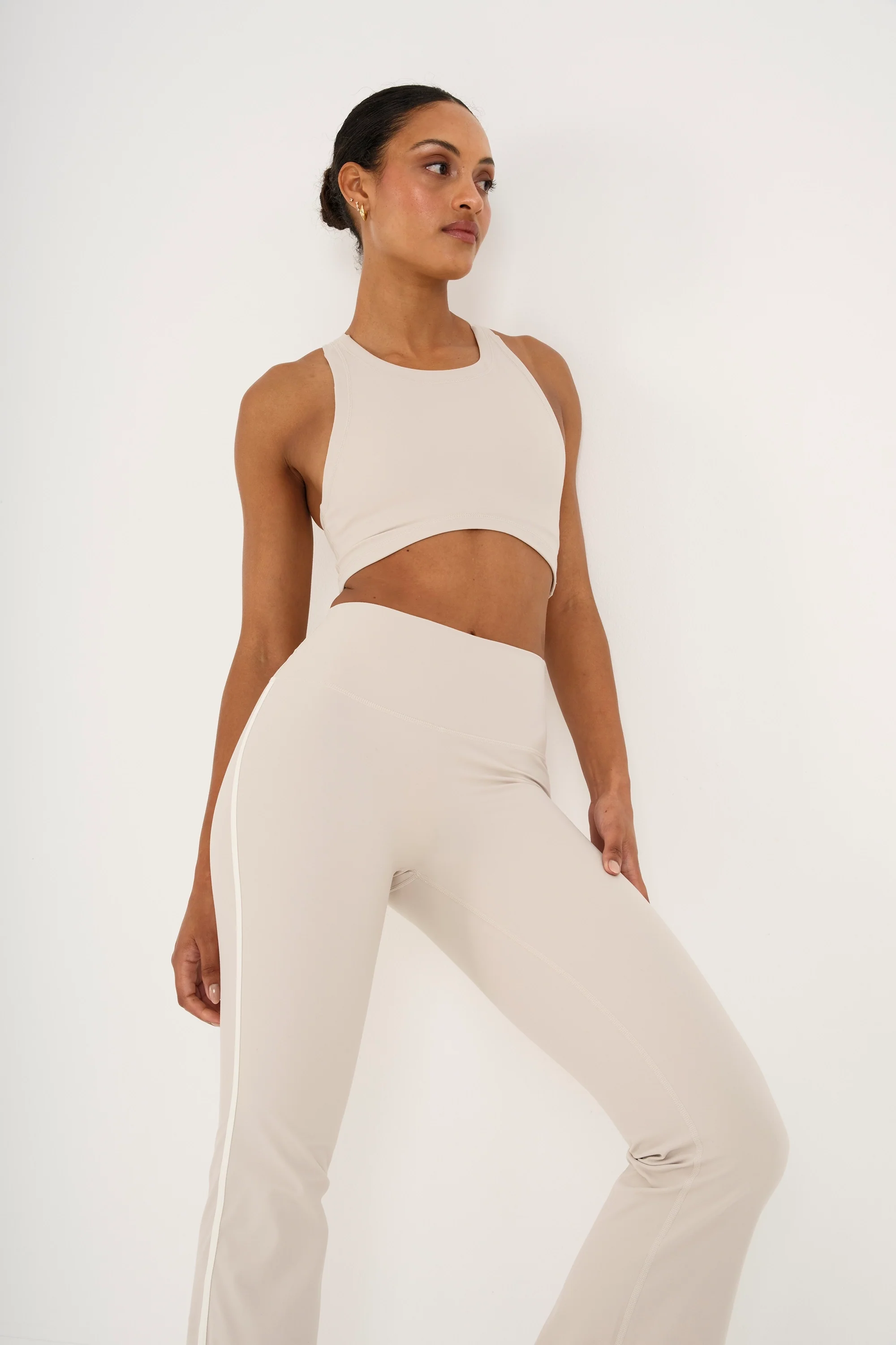 ALLFENIX CloudCore Contrast Flared Legging - Image 8