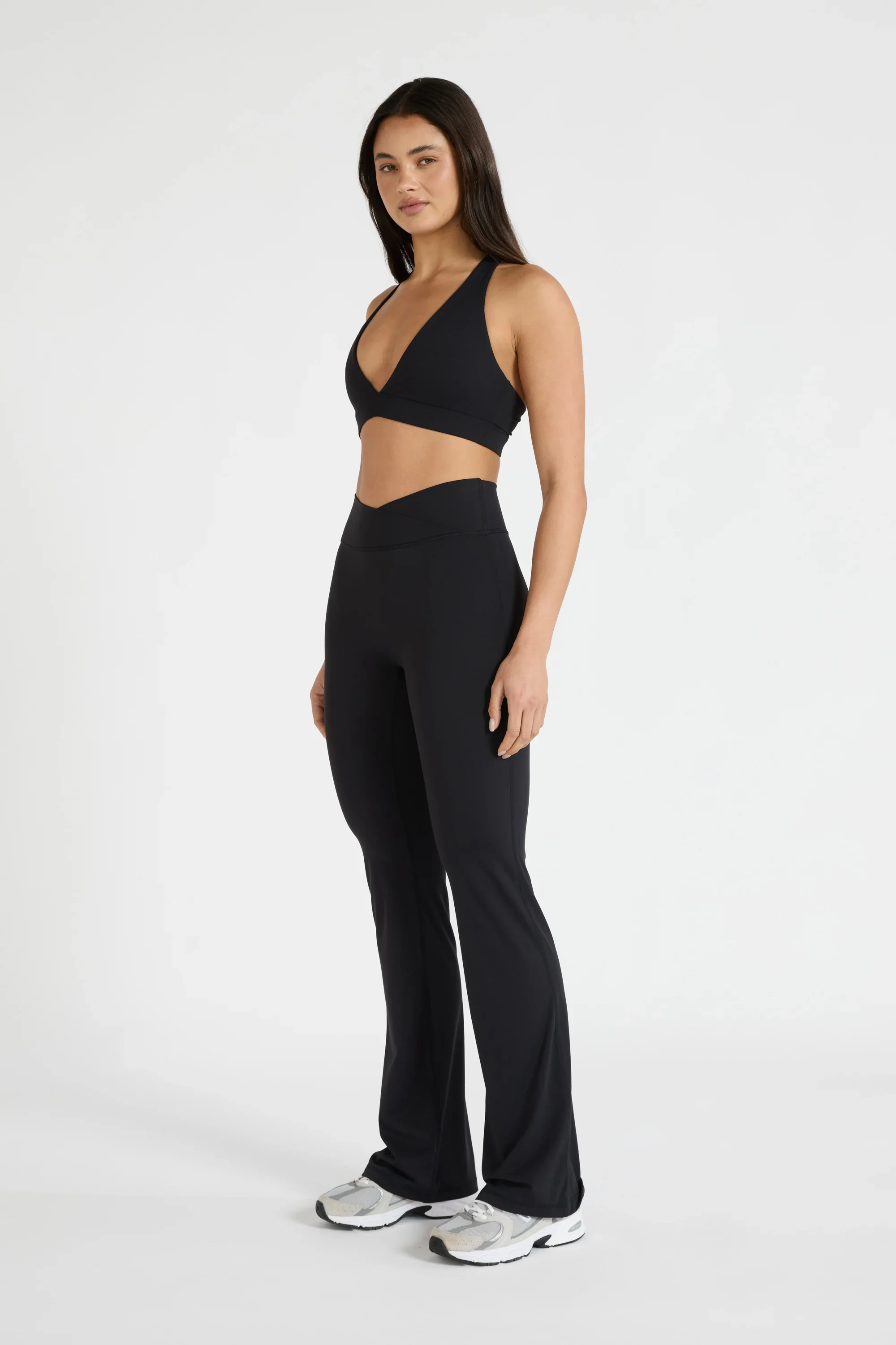 ALLFENIX CloudCore V-Waist Flared Legging - Image 4