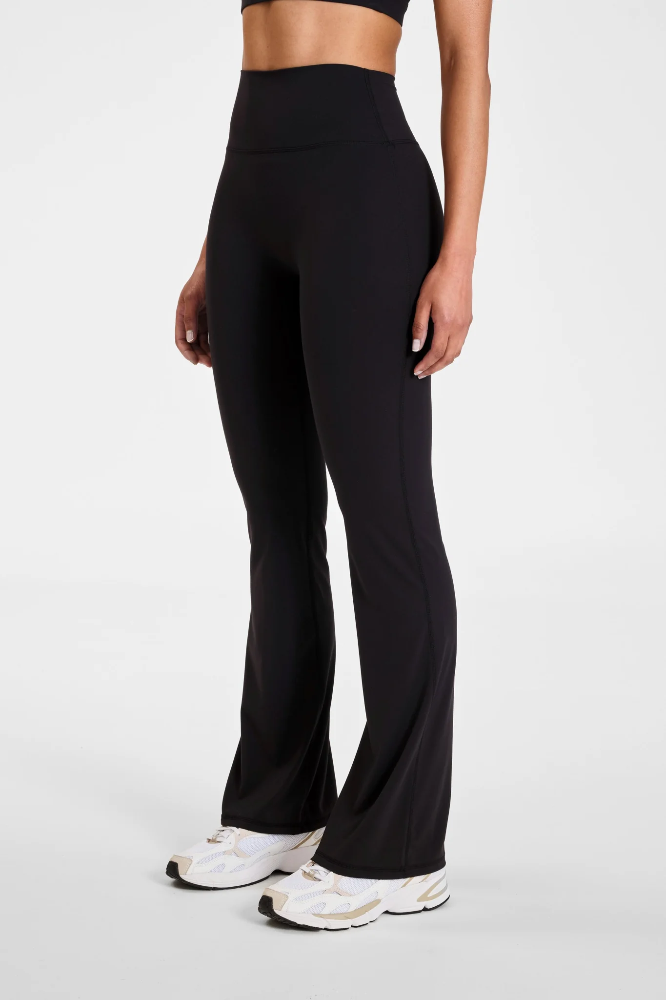 ALLFENIX CloudCore Flared Legging - Image 6