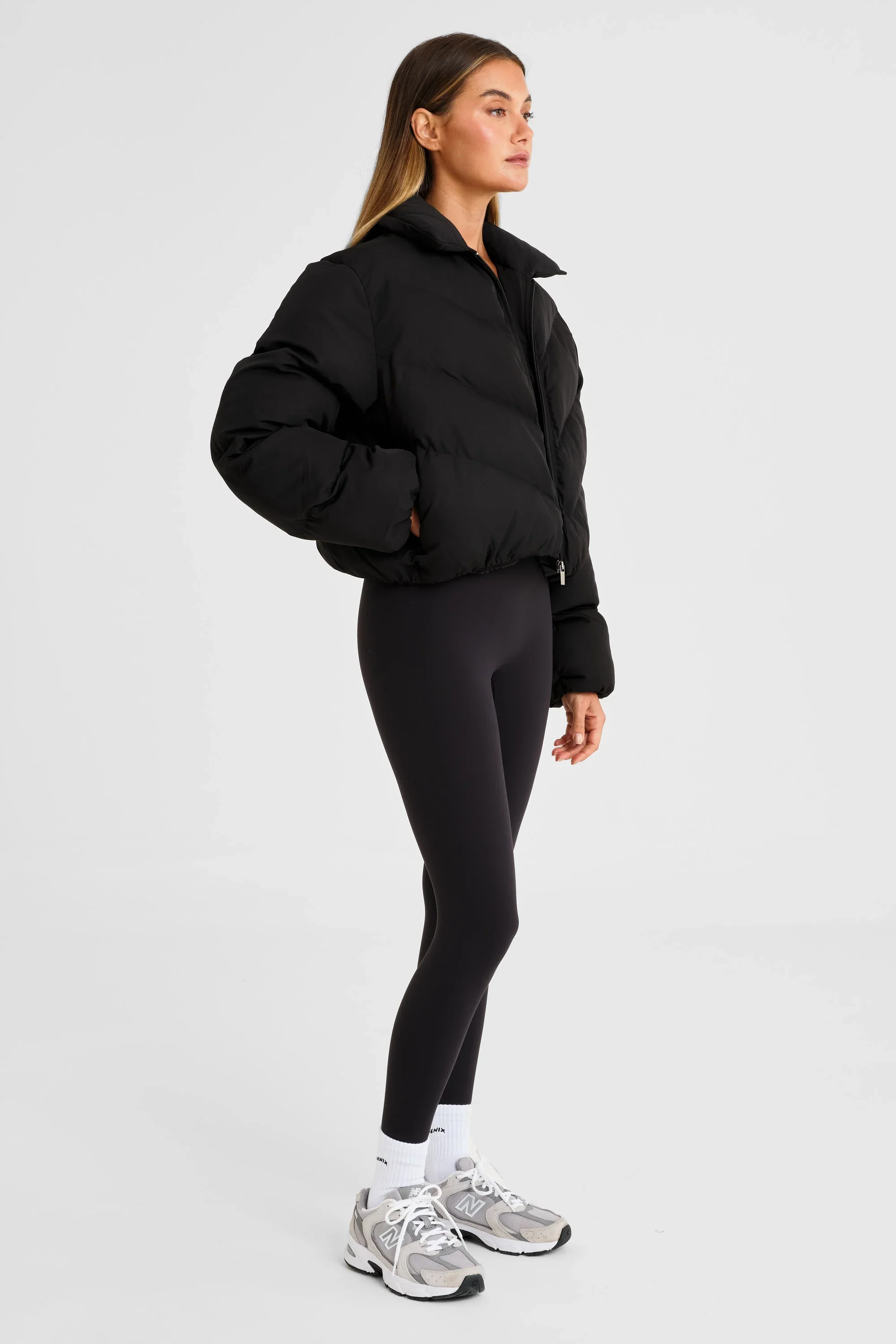 Cropped Puffer Jacket - Image 4