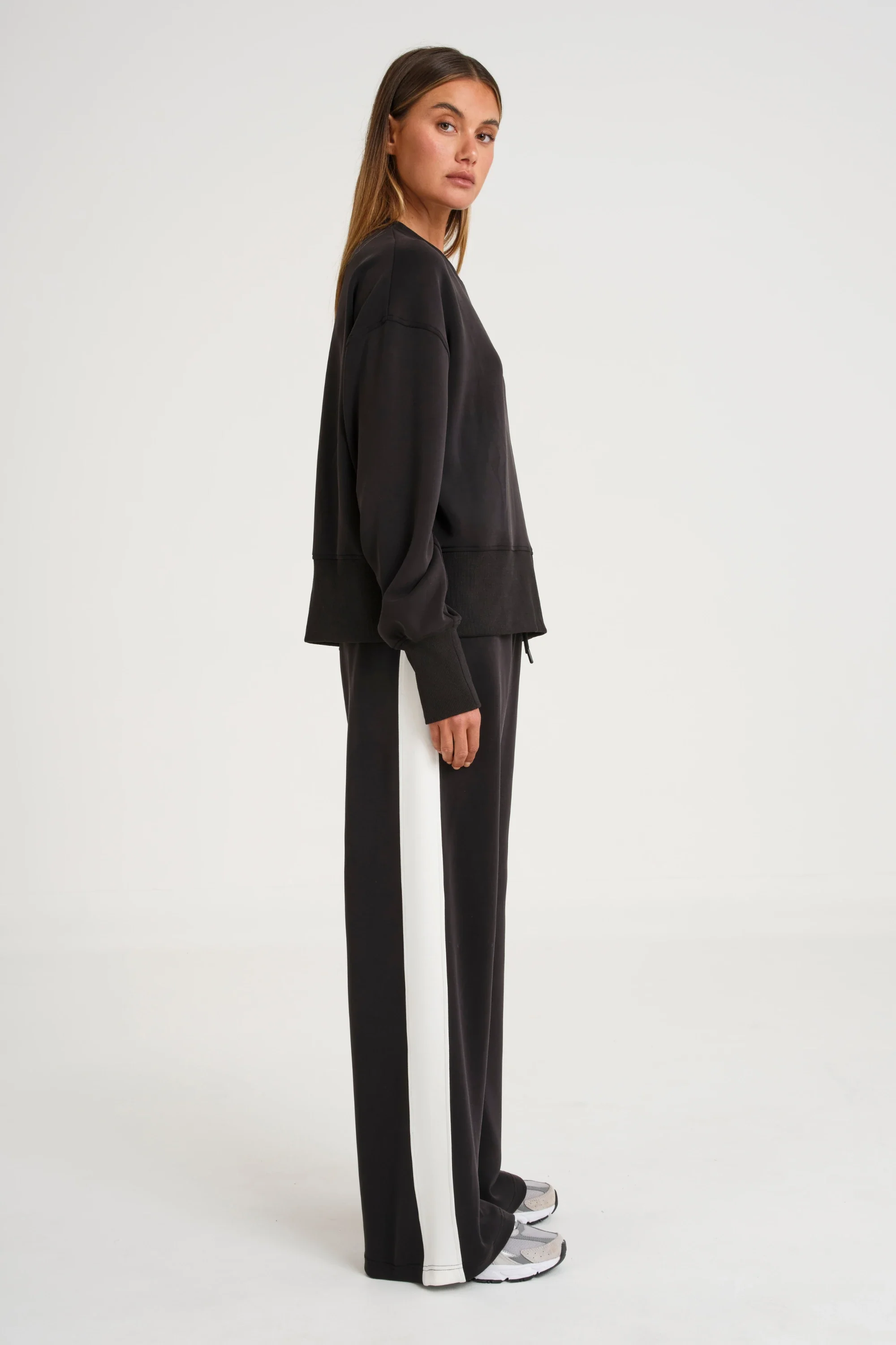 Soft Luxury Contrast Wide Leg Track Pant - Image 5